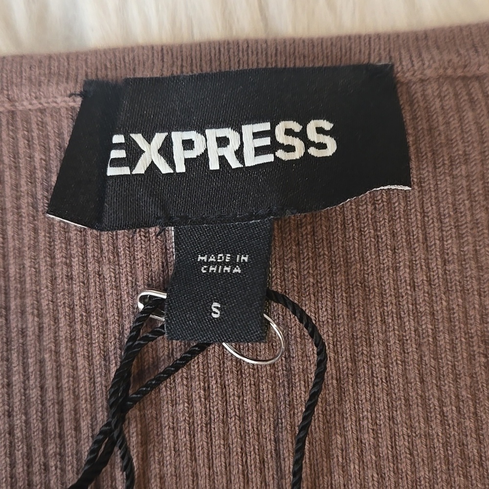 Express Top Size Small - Picture 2 of 5